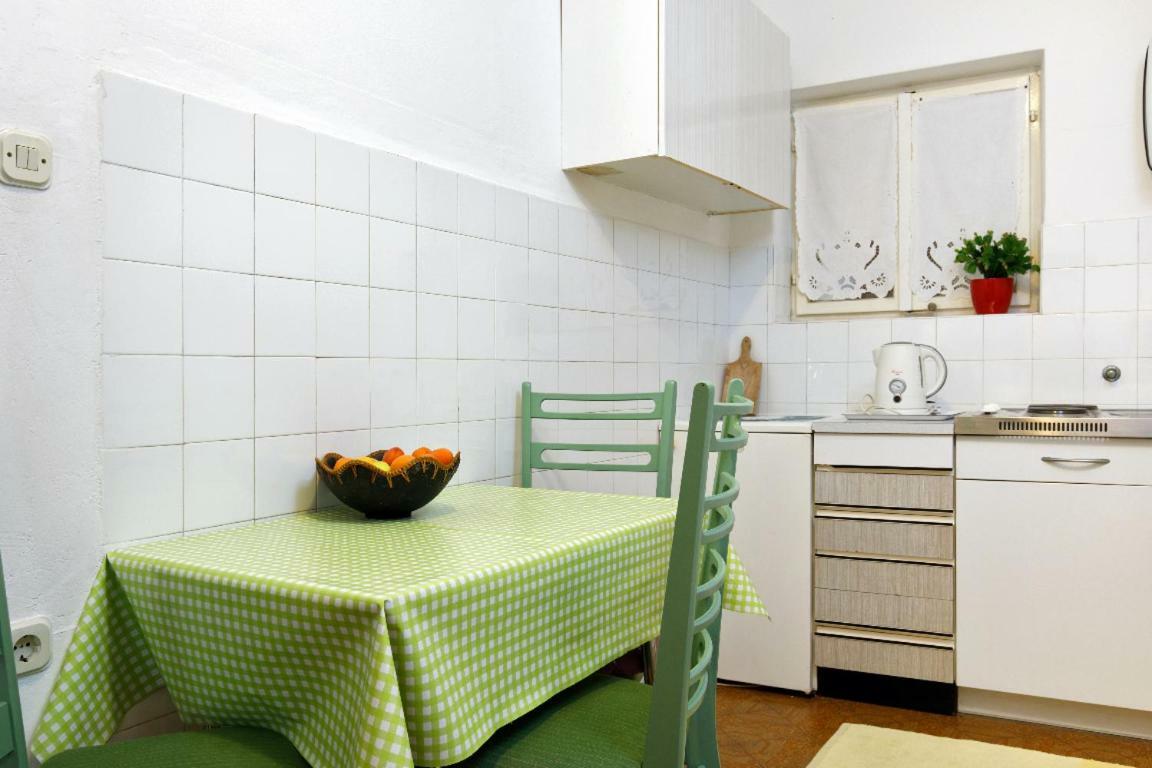 Luka'S House - Zf Hvar Đảo Hvar Ngoại thất bức ảnh